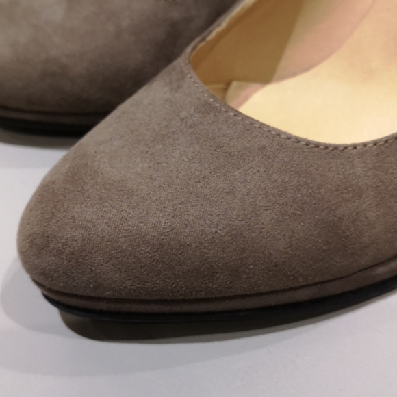 Classic pump NWOT - Picture 10 of 12